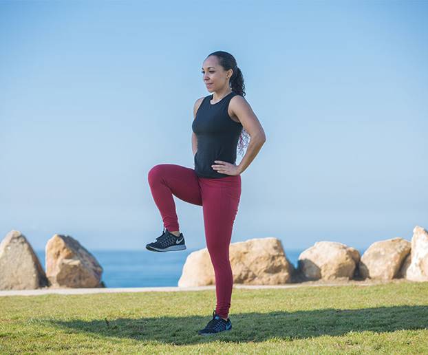 https://acewebcontent.azureedge.net/expert-articles/2017/10/2017-10-18-deep-anatomy-back-pain-knee-raise.jpg